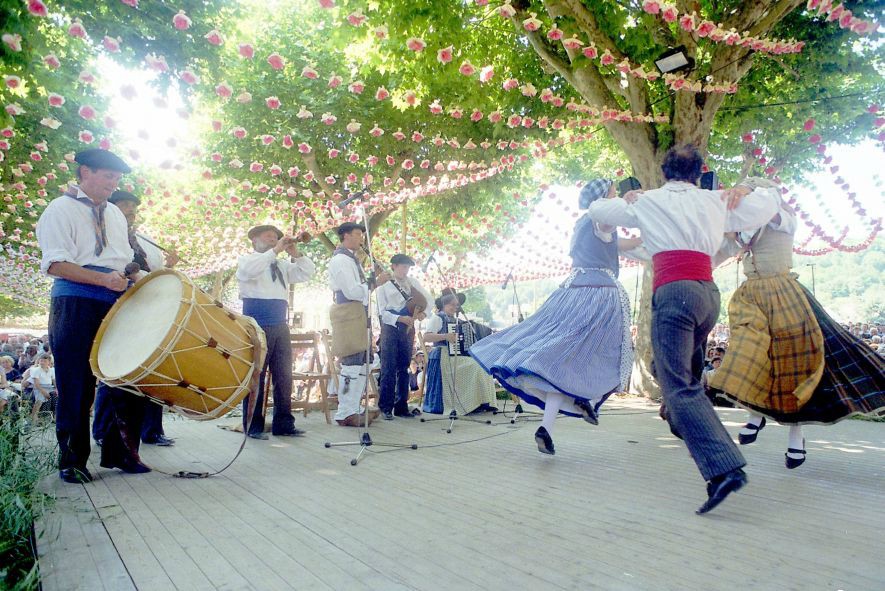 danses folkloriques